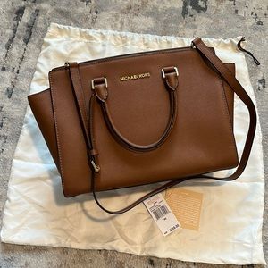 Michael Kors Selma Handbag